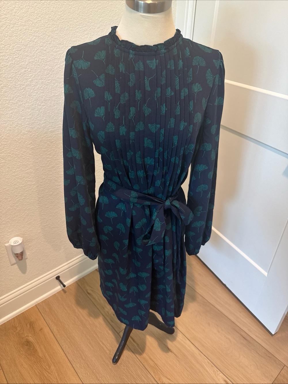 Draper James Long Sleeve Midi Dress | Medium | Navy & Teal Floral